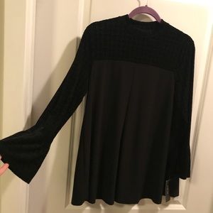 Bell sleeve long black top